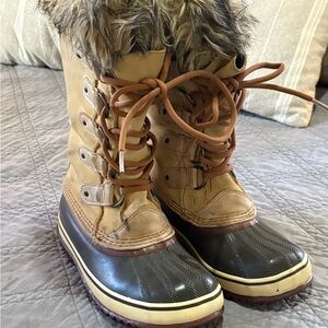 Women's Sorel Joan of Arctic Tan and Brown Winter Boots